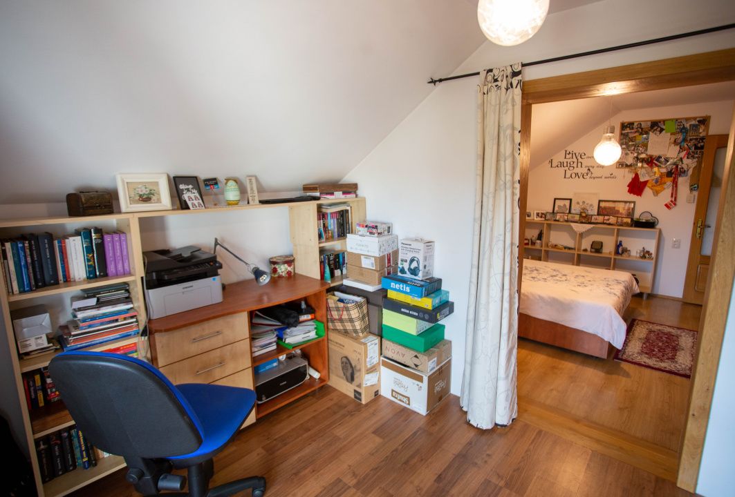 Casă cu 6 camere de vânzare în Comănești – fotografia 46 din 72
