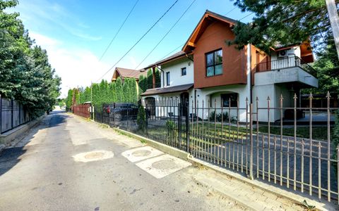 Casă cu 5 camere de vânzare în Gheraiesti, Bacău