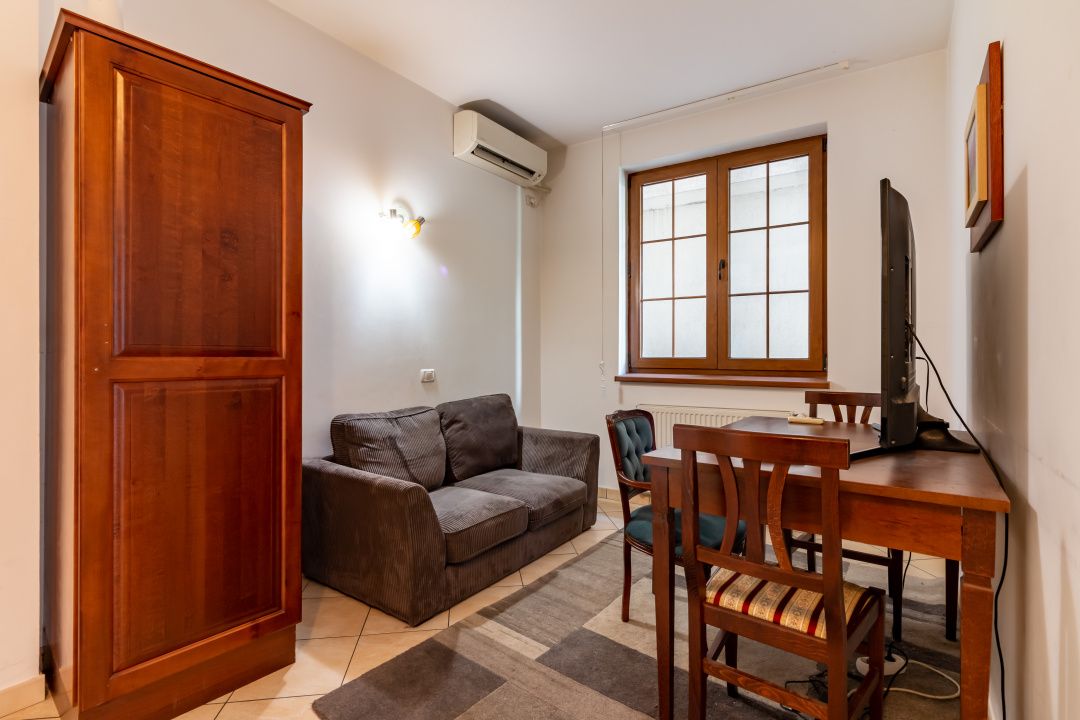 Casă cu 9 camere de vânzare în Unirii, București – fotografia 21 din 49