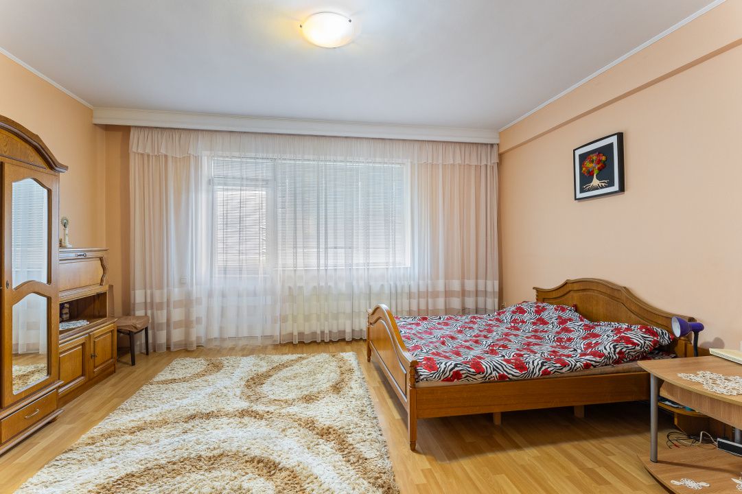 Casă cu 8 camere de vânzare în Faleza Nord, Constanța – fotografia 11 din 25