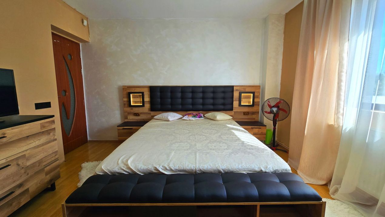 Casă cu 8 camere de vânzare în Central, Afumați – fotografia 9 din 91