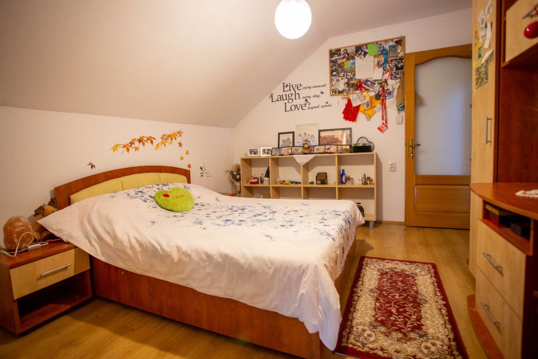 Casă cu 6 camere de vânzare în Comănești – fotografia 42 din 72