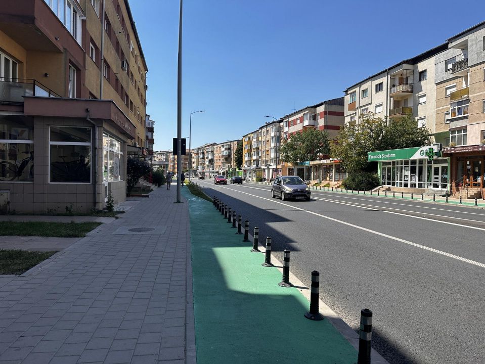 Spațiu comercial cu 2 camere de închiriat în Cetate, Alba Iulia – fotografia 17 din 37