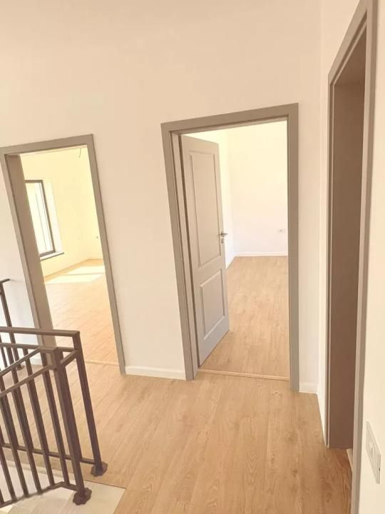 Casă cu 5 camere de vânzare în Central, Tunari – fotografia 17 din 17