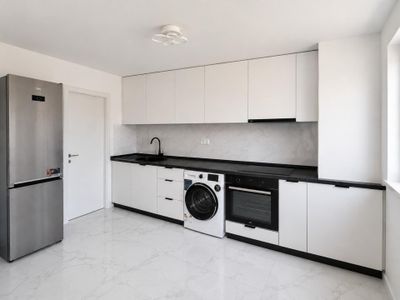 Apartament cu 3 camere de vânzare în Alexandru Obregia, București – fotografia 3 din 14