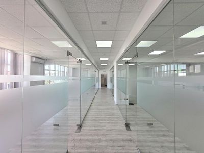 Spațiu comercial cu 15 camere de vânzare în Militari, București – fotografia 2 din 19