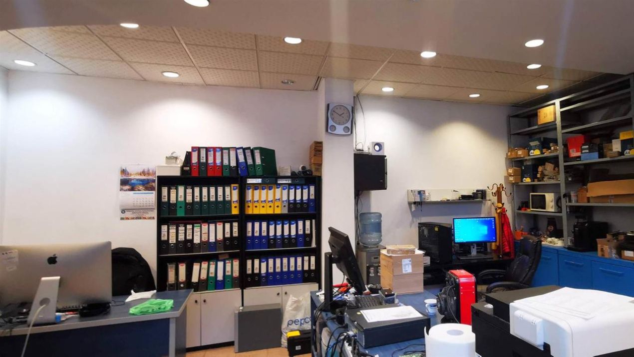 Spațiu comercial cu 2 camere de închiriat în Central, Râmnicu Vâlcea – fotografia 7 din 15