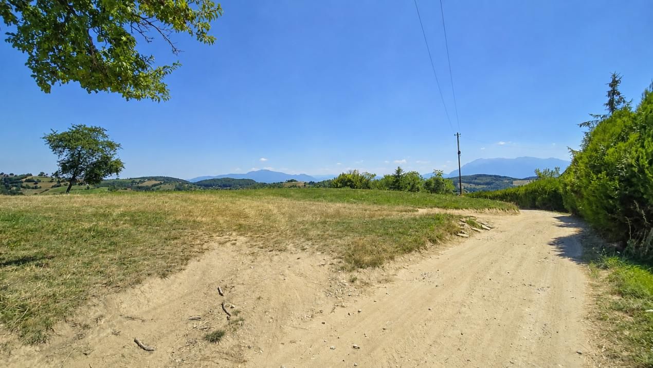 Teren de vânzare în Central, Poiana Marului – fotografia 3 din 10