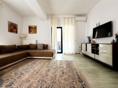 Apartament cu 3 camere de vânzare în Mamaia-Sat – fotografia 2 din 10