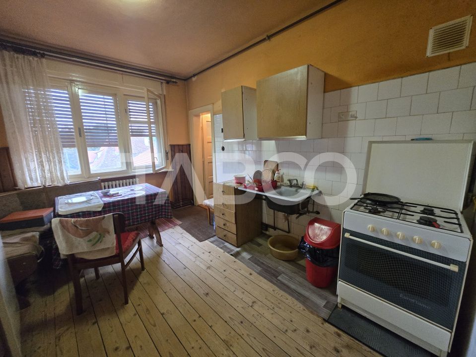 Apartament cu 4 camere de vânzare în Sub Arini, Sibiu – fotografia 4 din 12