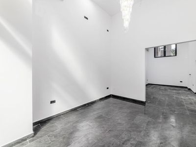 Spațiu comercial cu 3 camere de închiriat în Gara de Nord, București – fotografia 3 din 10