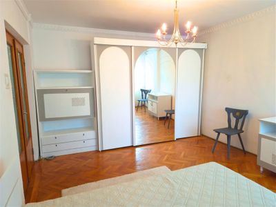 Apartament cu 3 camere de închiriat în Central, Râmnicu Vâlcea – fotografia 3 din 15