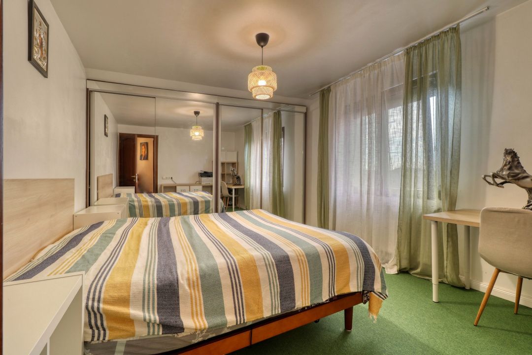 Casă cu 8 camere de vânzare în Mogoșoaia – fotografia 19 din 24