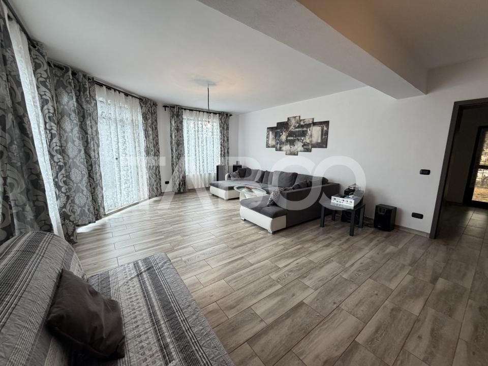Casă cu 5 camere de vânzare în Sercaia – fotografia 7 din 18
