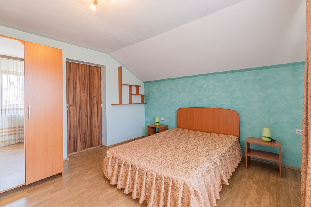 Casă cu 10 camere de vânzare în Râșnov – fotografia 16 din 35