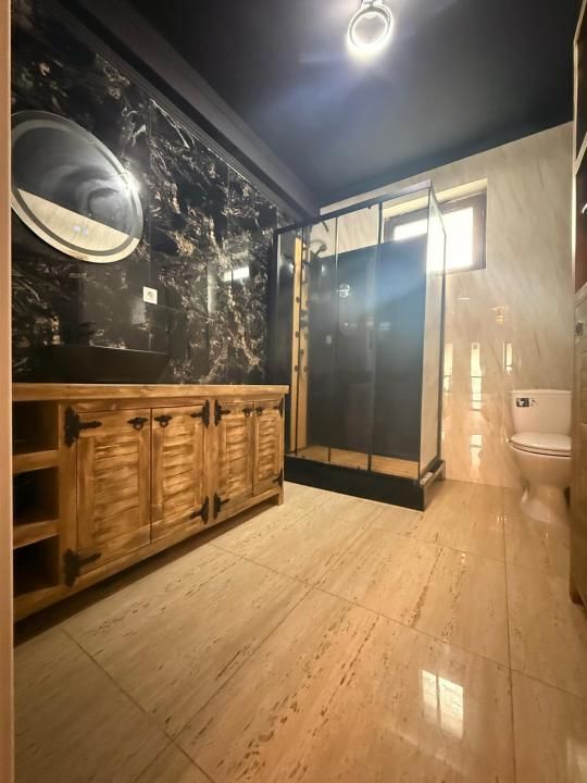 Casă cu 4 camere de vânzare în Central, Satu Nou – fotografia 7 din 24