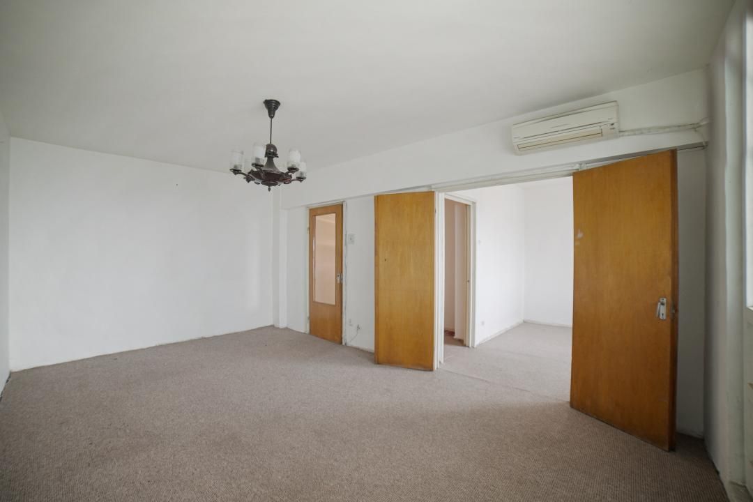 Apartament cu 4 camere de vânzare în Tei, București – fotografia 1 din 17