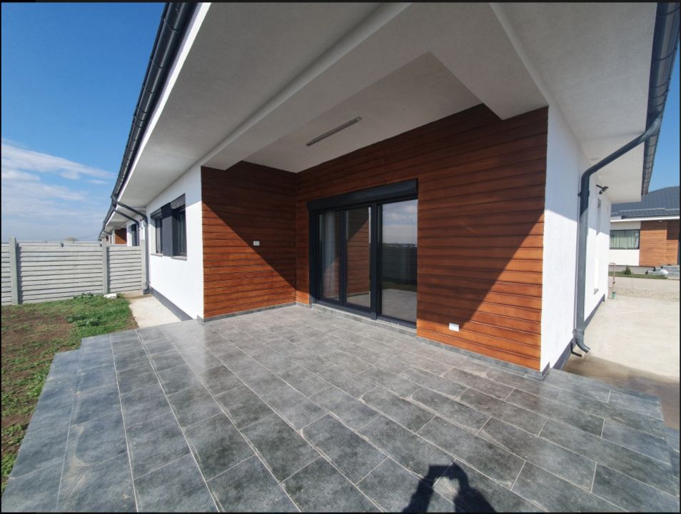 Casă cu 4 camere de închiriat în Tunari – fotografia 1 din 9