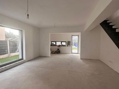 Casă cu 5 camere de vânzare în Corbeanca – fotografia 5 din 9