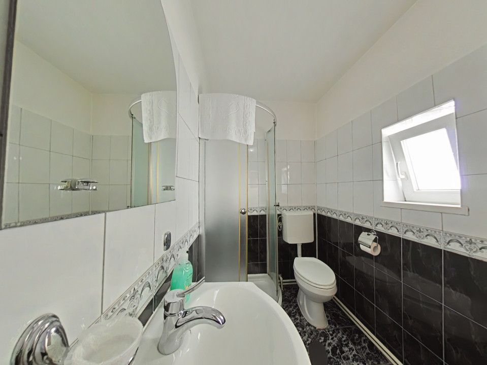 Casă cu 5 camere de închiriat în Moieciu de Jos – fotografia 15 din 18