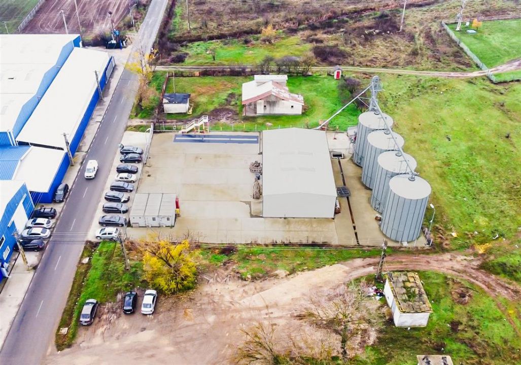 Spațiu industrial cu 3 camere de vânzare în Petresti – fotografia 1 din 13