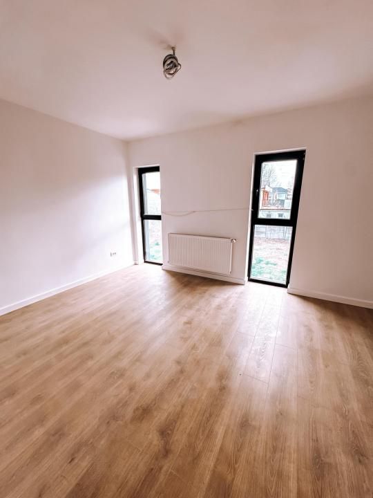 Casă cu 4 camere de vânzare în Central, Tunari – fotografia 17 din 28