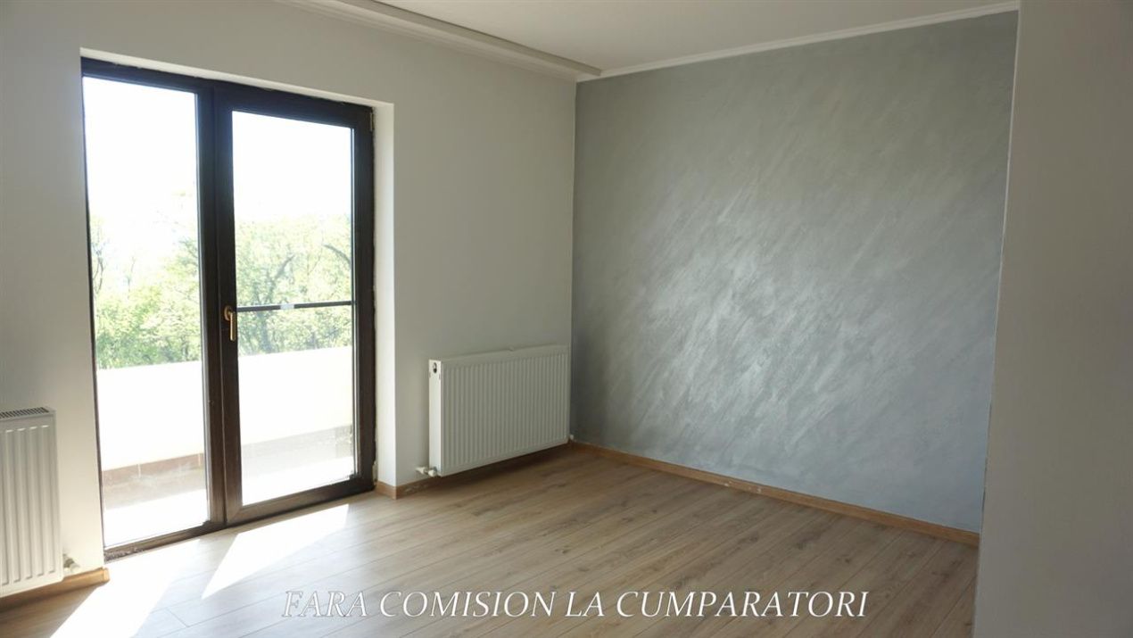Casă cu 6 camere de vânzare în Berislavesti – fotografia 19 din 41