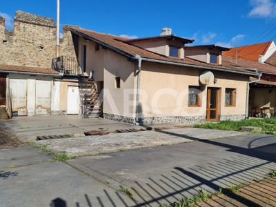 Casă cu 4 camere de vânzare în Sebeș – fotografia 2 din 10
