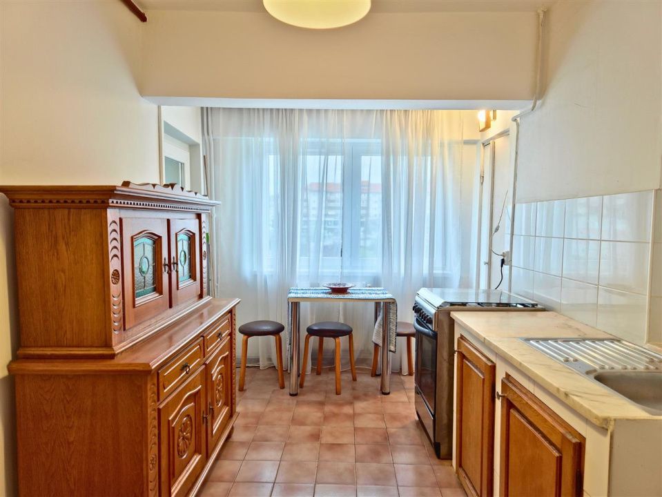 Apartament cu 3 camere de închiriat în Central, Râmnicu Vâlcea – fotografia 6 din 15