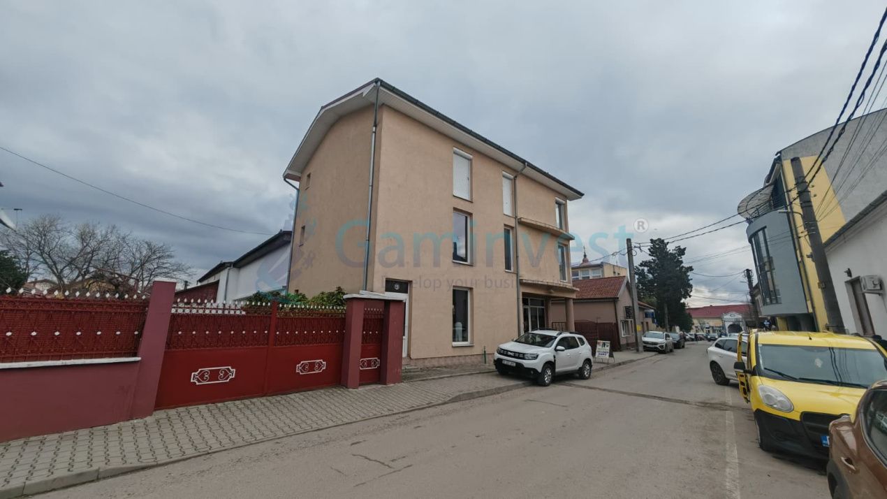 Spațiu comercial cu 14 camere de vânzare în Aleșd – fotografia 2 din 8