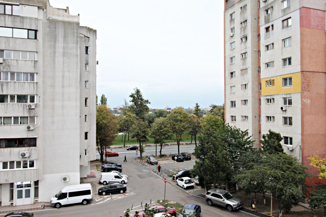 Apartament cu 2 camere de vânzare în City Park Mall, Constanța – fotografia 1 din 10