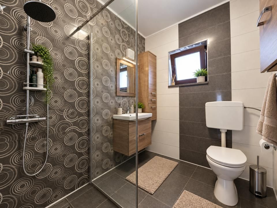 Casă cu 5 camere de vânzare în Ștefăneștii de Jos – fotografia 11 din 17