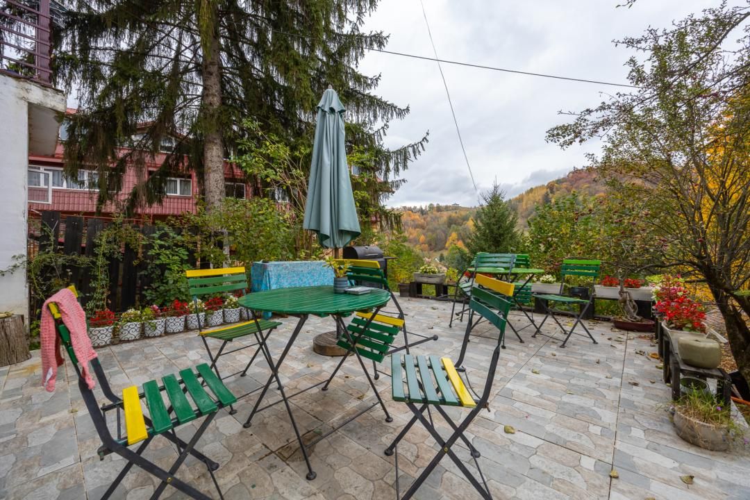 Casă cu 7 camere de vânzare în Central, Bran – fotografia 33 din 38