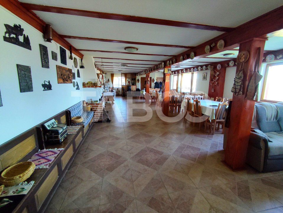 Hotel / pensiune cu 9 camere de vânzare în Fantanele – fotografia 1 din 35