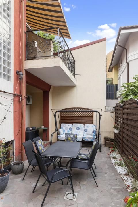 Casă cu 8 camere de vânzare în Vatra Luminoasa, București – fotografia 5 din 38