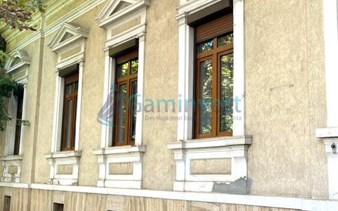 Casă cu 4 camere de vânzare în Oradea