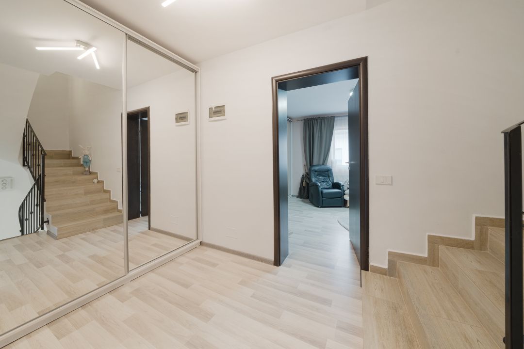 Casă cu 5 camere de vânzare în Chiajna – fotografia 9 din 24
