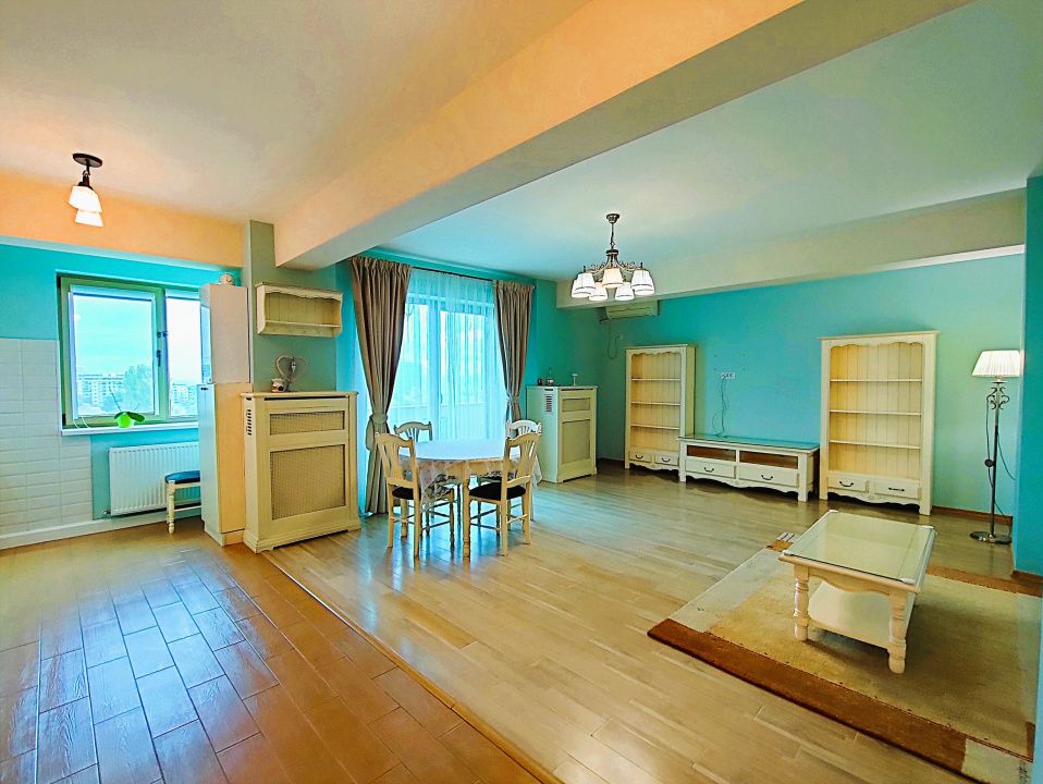 Apartament cu 3 camere de vânzare în Central, Mamaia-Sat – fotografia 1 din 27