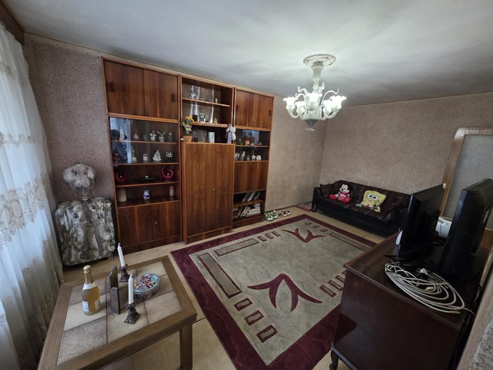 Apartament cu 3 camere de vânzare în Titan, București – fotografia 1 din 10