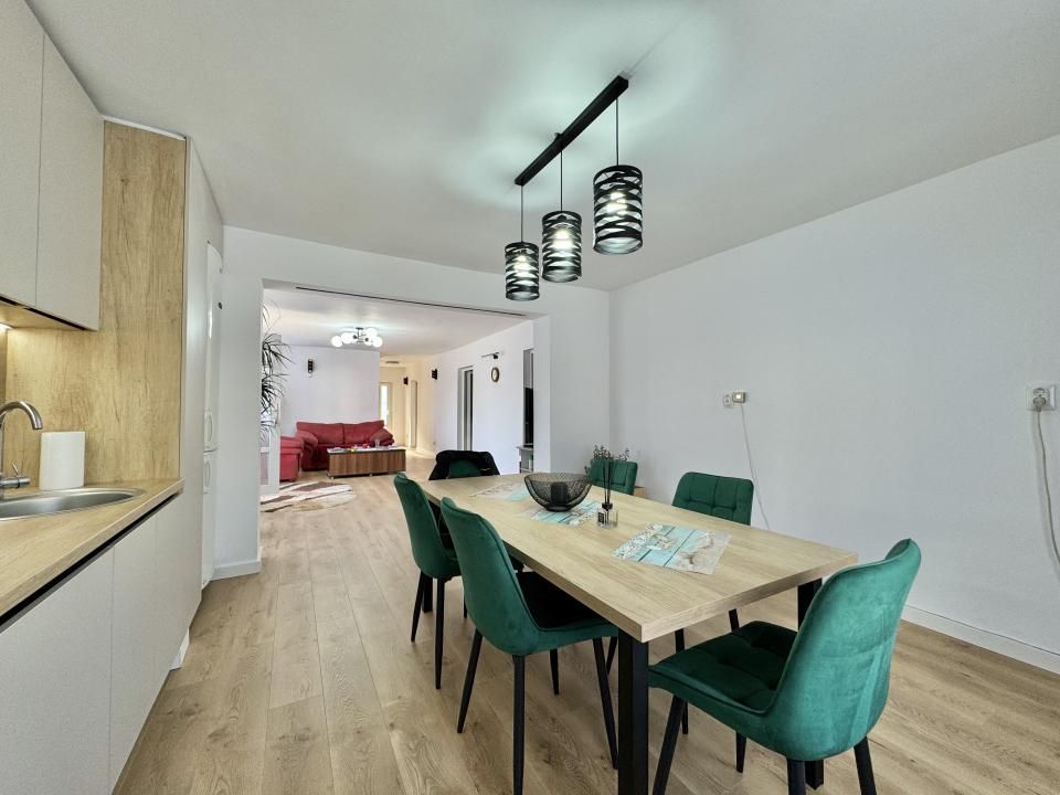 Casă cu 7 camere de vânzare în Tineretului, Sibiu – fotografia 6 din 21