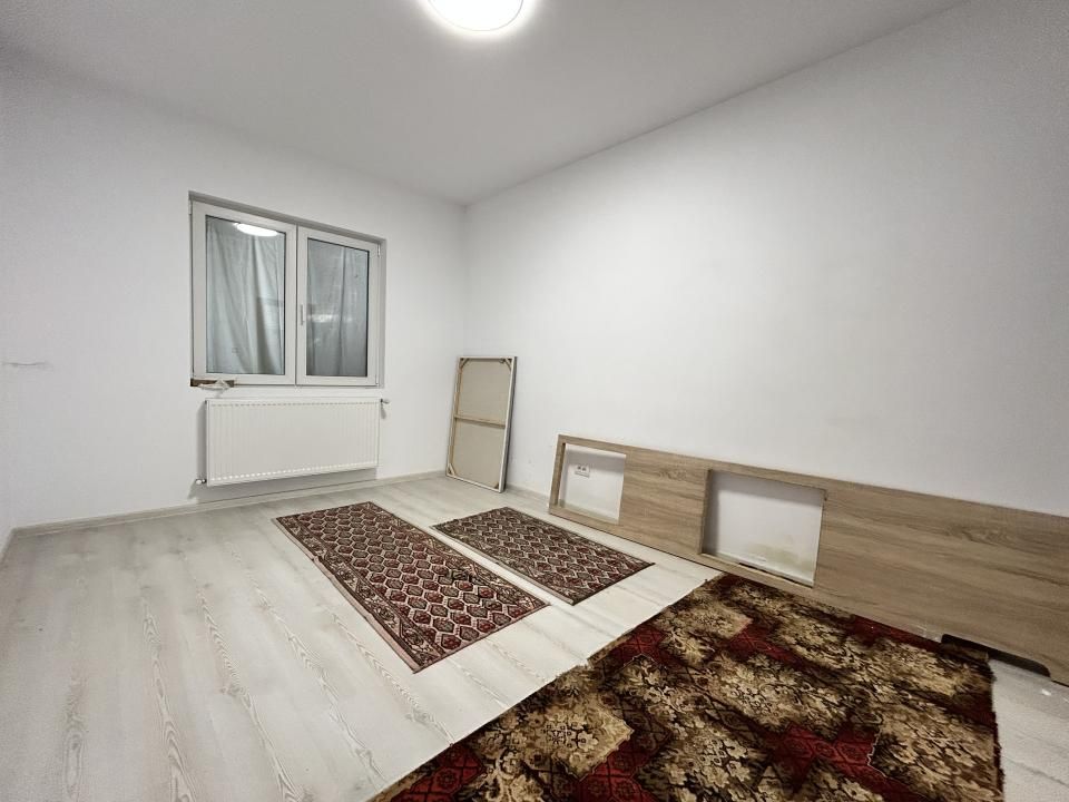 Casă cu 5 camere de vânzare în Central, Dobroești – fotografia 2 din 15