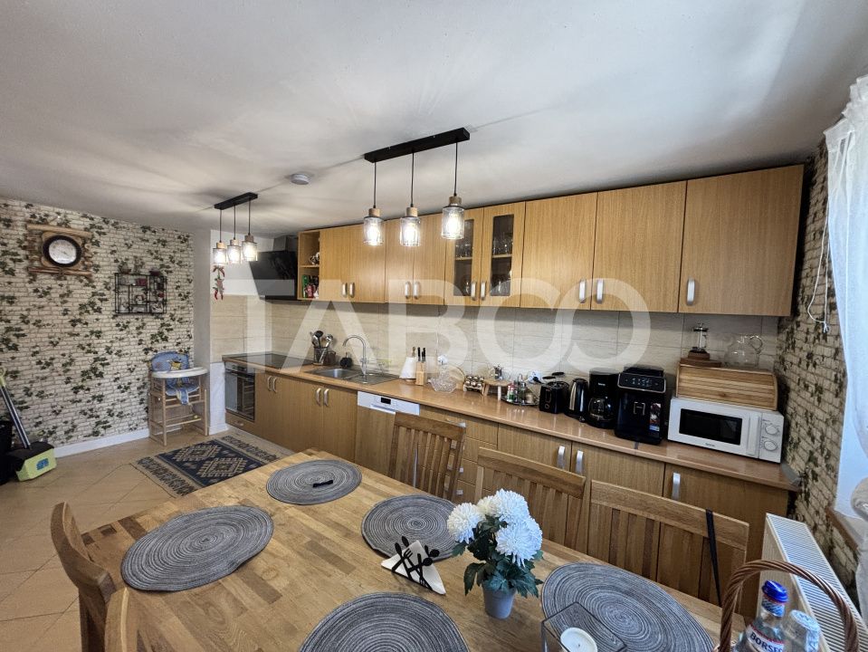 Casă cu 7 camere de vânzare în Sura Mare – fotografia 34 din 35