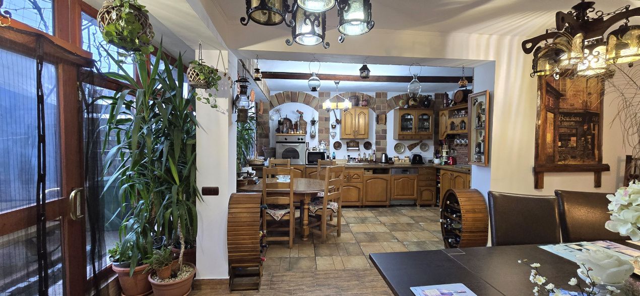 Hotel / pensiune cu 17 camere de vânzare în Central, Eforie Nord – fotografia 18 din 36