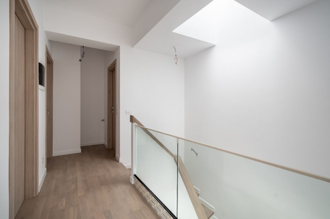 Casă cu 4 camere de vânzare în Central, Otopeni – fotografia 5 din 14