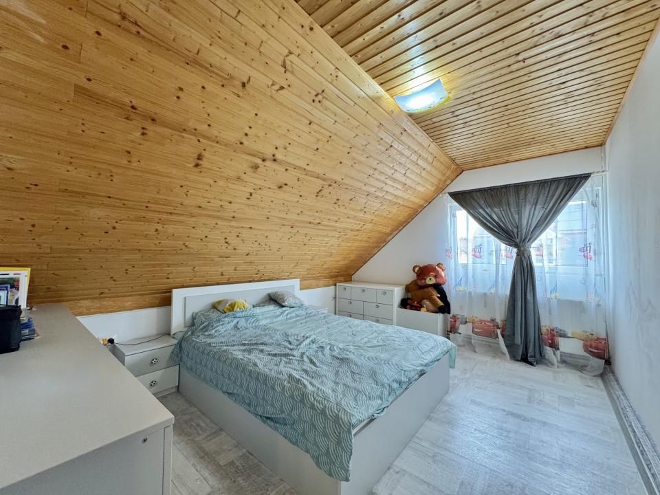 Casă cu 7 camere de vânzare în Tineretului, Sibiu – fotografia 19 din 21