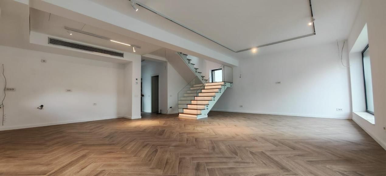 Casă cu 5 camere de vânzare în Tunari – fotografia 4 din 36
