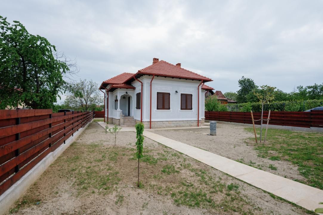 Casă cu 4 camere de vânzare în Central, Ștefănești – fotografia 1 din 64