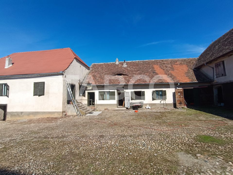 Casă cu 6 camere de vânzare în Nou – fotografia 4 din 27