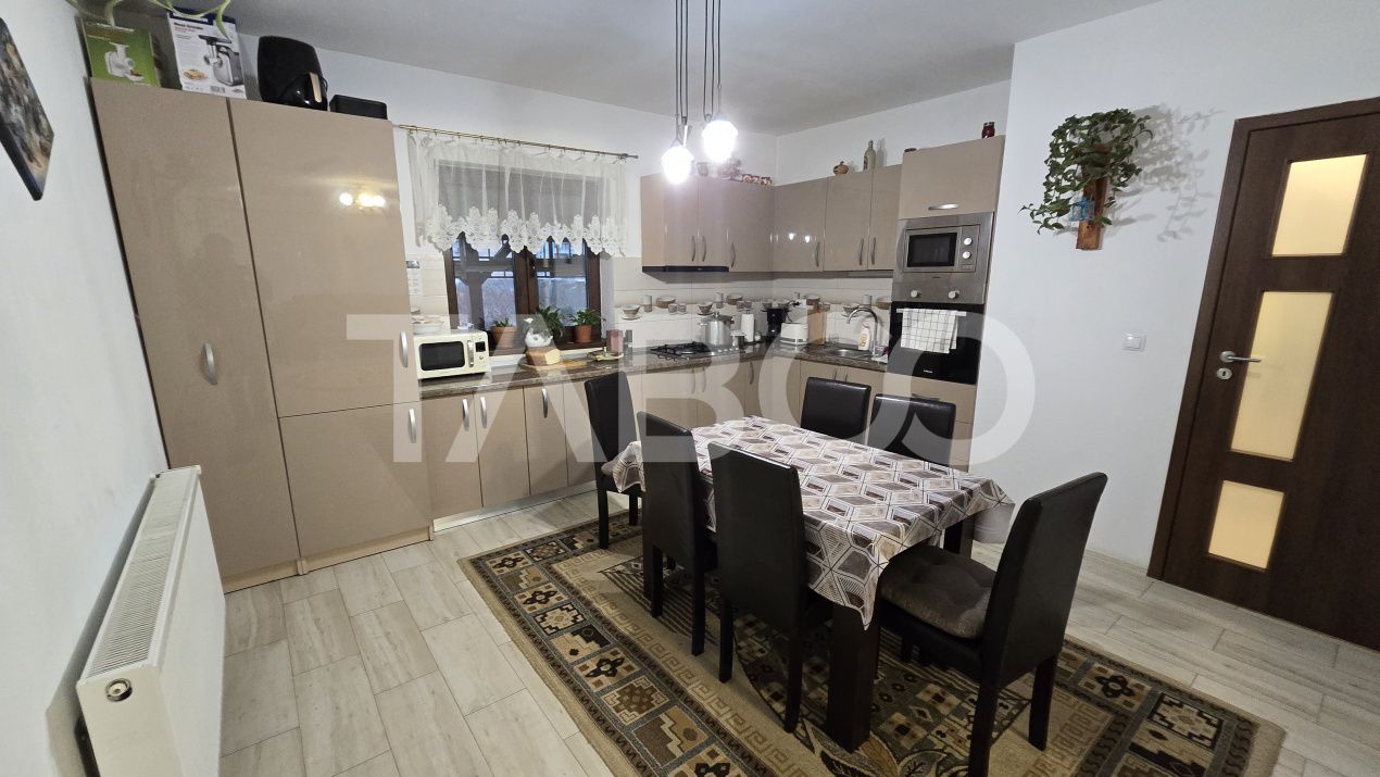 Casă cu 5 camere de vânzare în Piata Cluj, Sibiu – fotografia 9 din 16