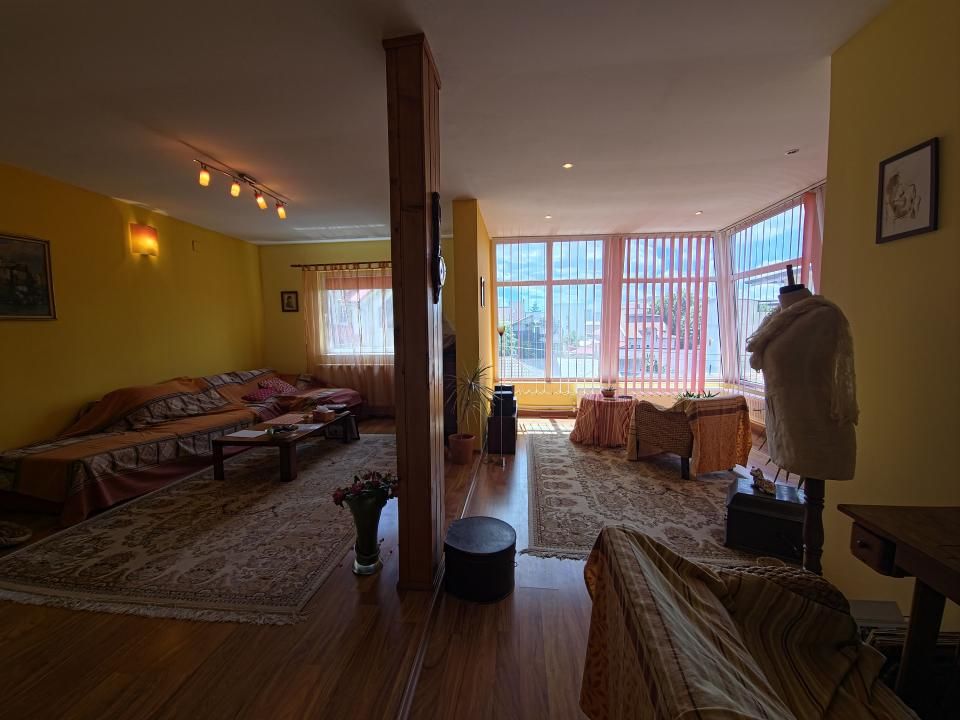 Casă cu 6 camere de vânzare în Faleza Nord, Constanța – fotografia 3 din 23